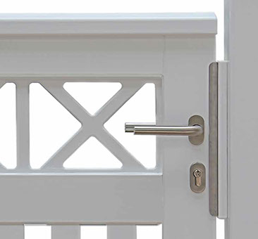 Weiße Holzgartenpforte Mahagoni Hartholz weiß endlackiert (4 Jahre Farbgarantie) - Einsteckschloss, Griffe und Schließzylinder aus V2A-Edelstahl